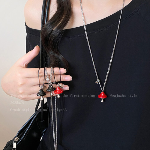 可爱红色蘑菇吊坠项链女