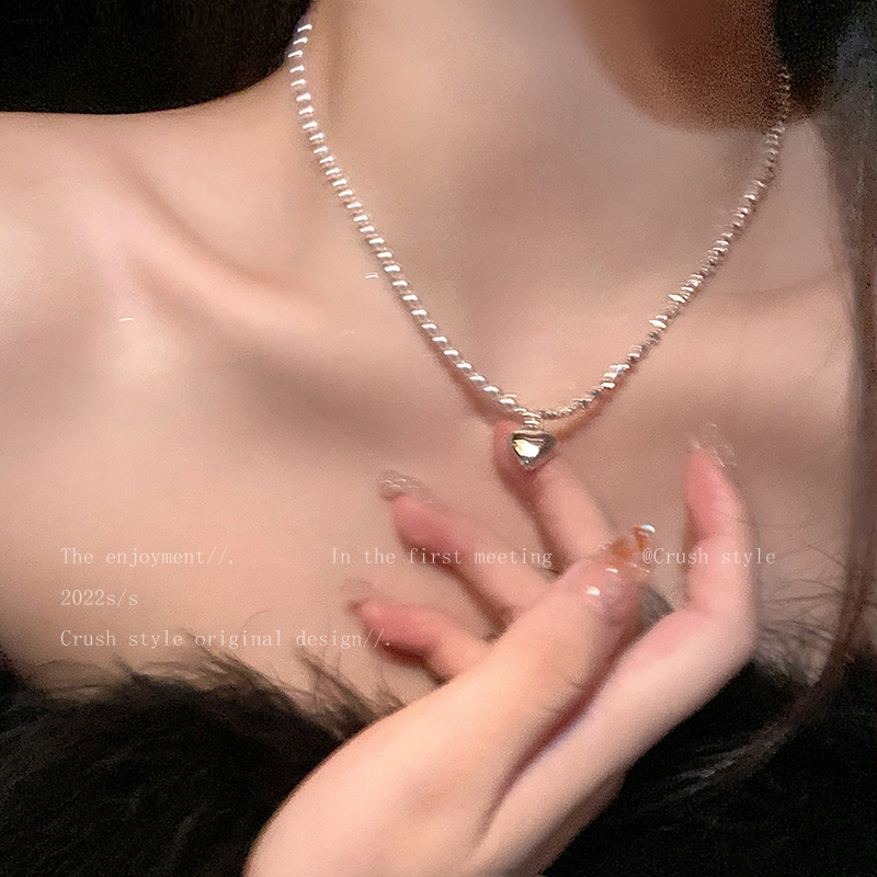 珍珠爱心吊坠项链女生轻奢小众设计感高级毛衣链气质拼接秋冬配饰