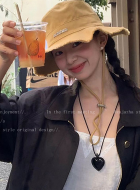 网红fever同款黑色皮质爱心项链女时尚百搭卫衣链简约气质配饰潮