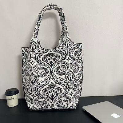 新疆艾德莱斯高级感大容量针织腰果休闲出行上班通勤手提包托特包