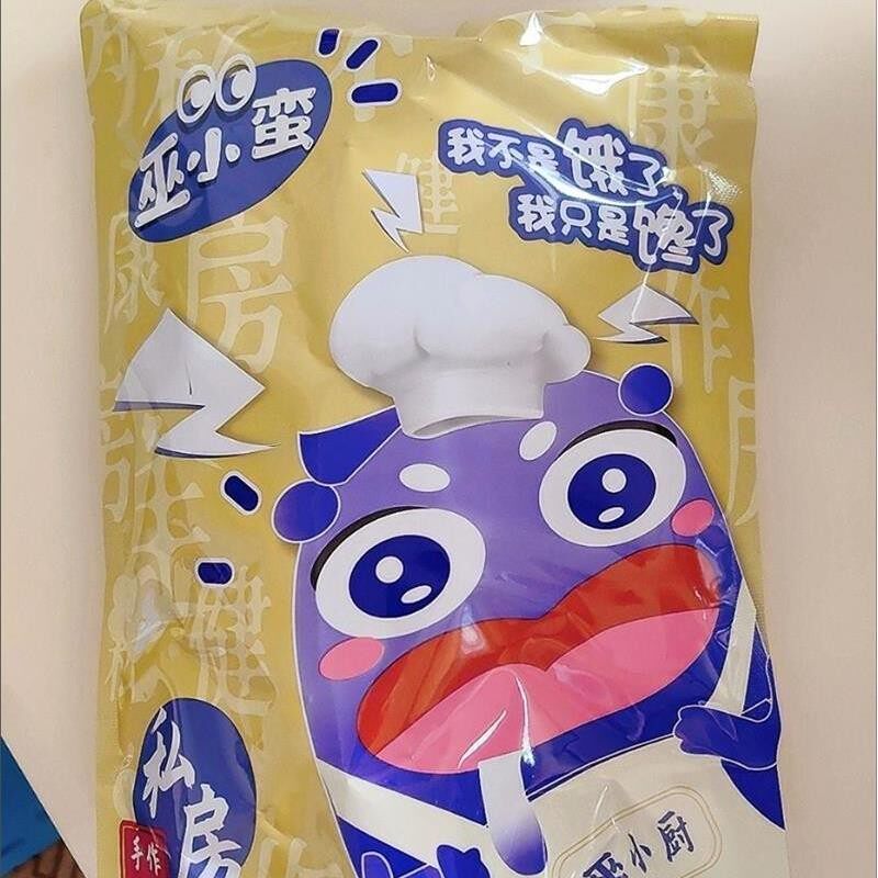 巫小蛮熔岩威化芝士夹心巧克力五层酥脆厚切饼干零食好吃到起飞