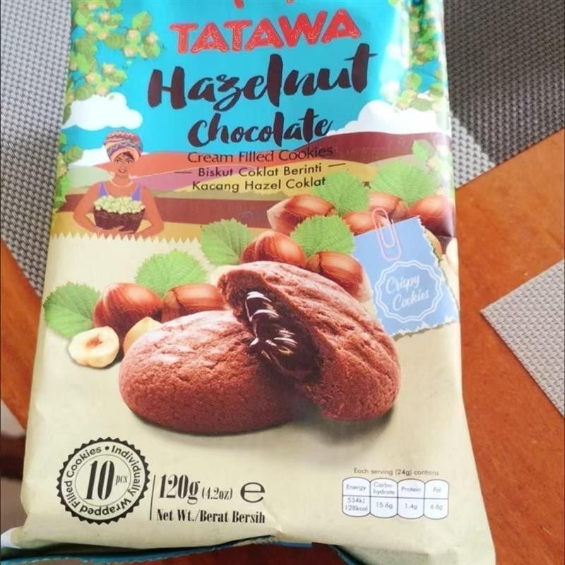 马来西亚进口TATAWA塔塔瓦巧克力味夹心曲奇饼干网红袋装即食脆饼