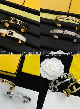 欧美F字母镂空黑白珐琅手环金银满钻珍珠开口手镯小众独特时尚女