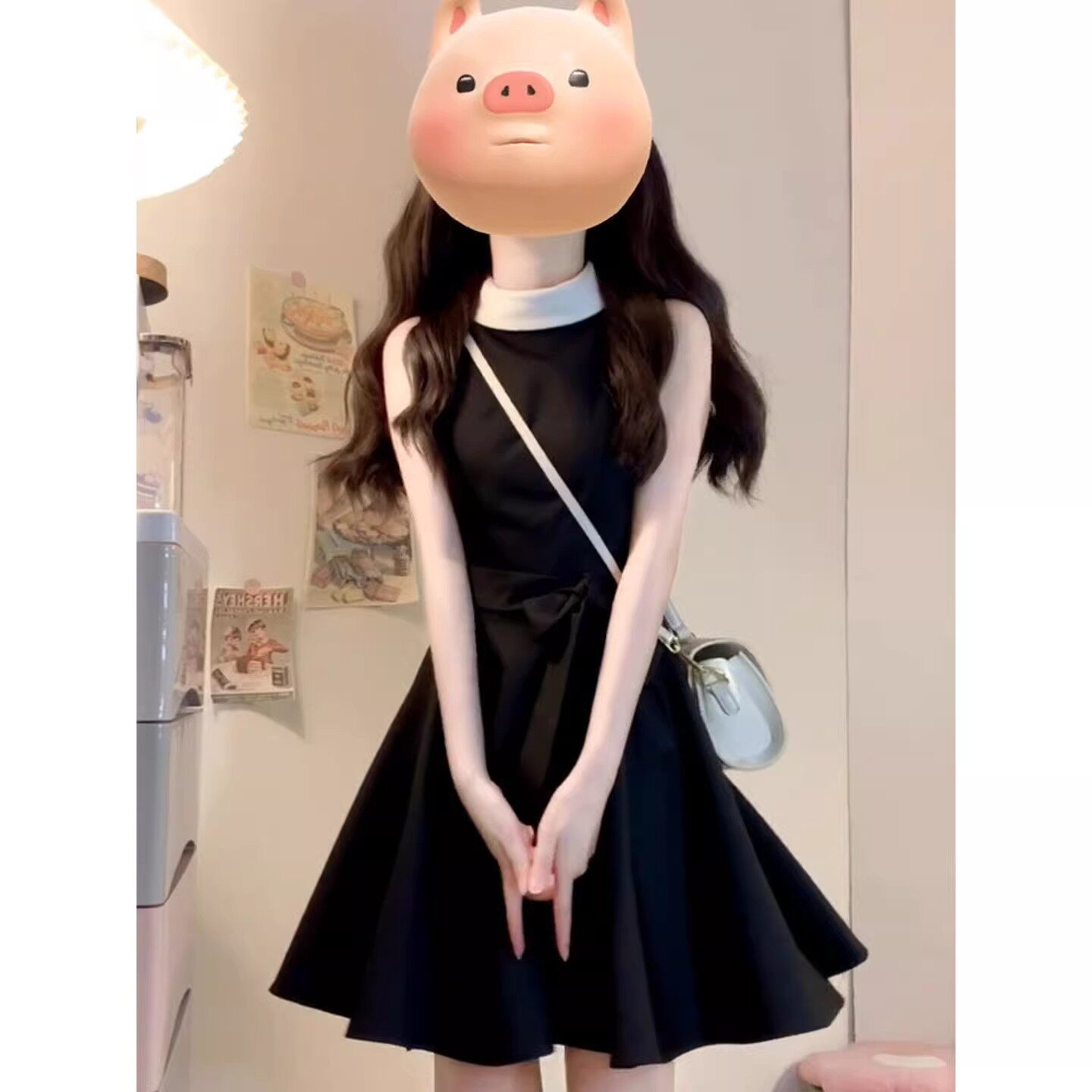 有内衬赫本风黑色收腰A字连衣裙