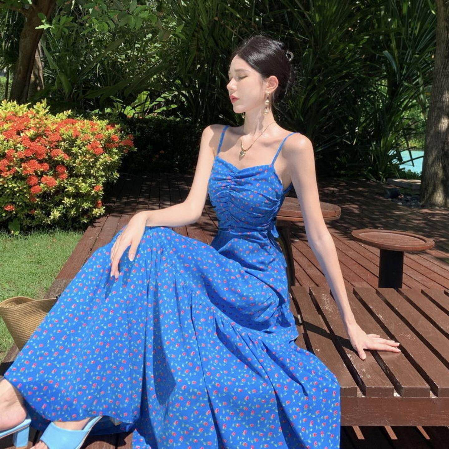 碎花蓝色吊带露背高腰显瘦辣妹女