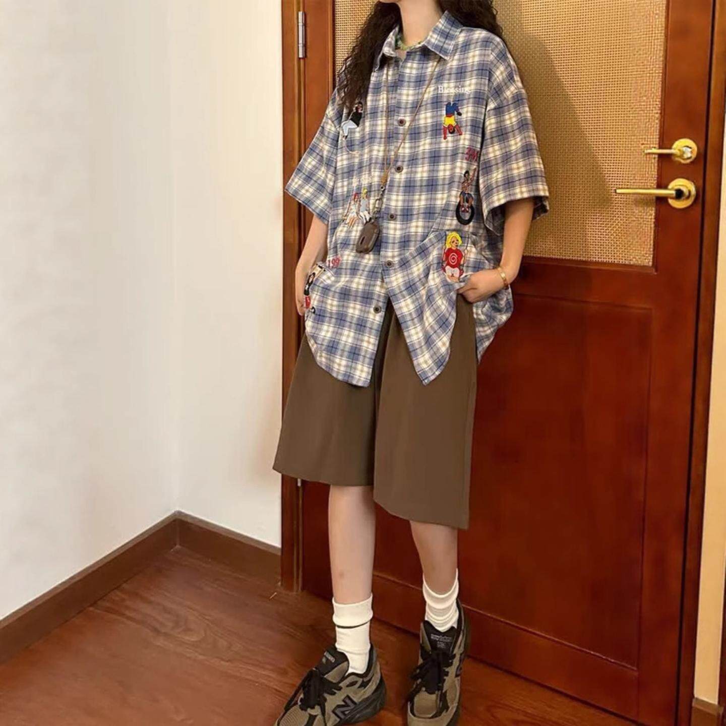 美式复古刺绣人物格子短袖衬衫女夏季薄款宽松设计感格纹情侣衬衣
