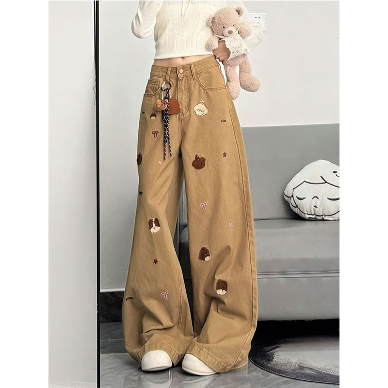 美拉德穿搭卡其色刺绣牛仔裤高腰