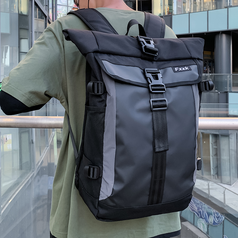 男大容量多功能旅行背包