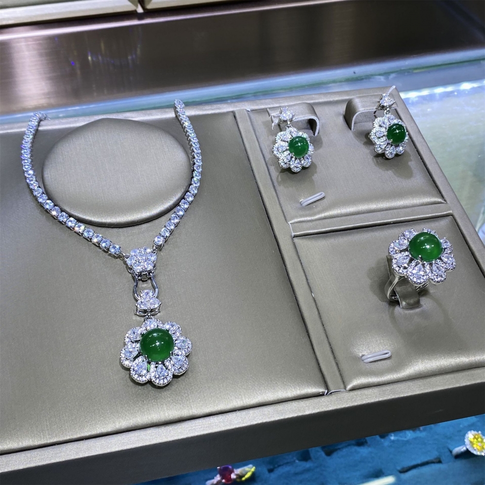 戒指气质奢华吊坠耳钉三件套装
