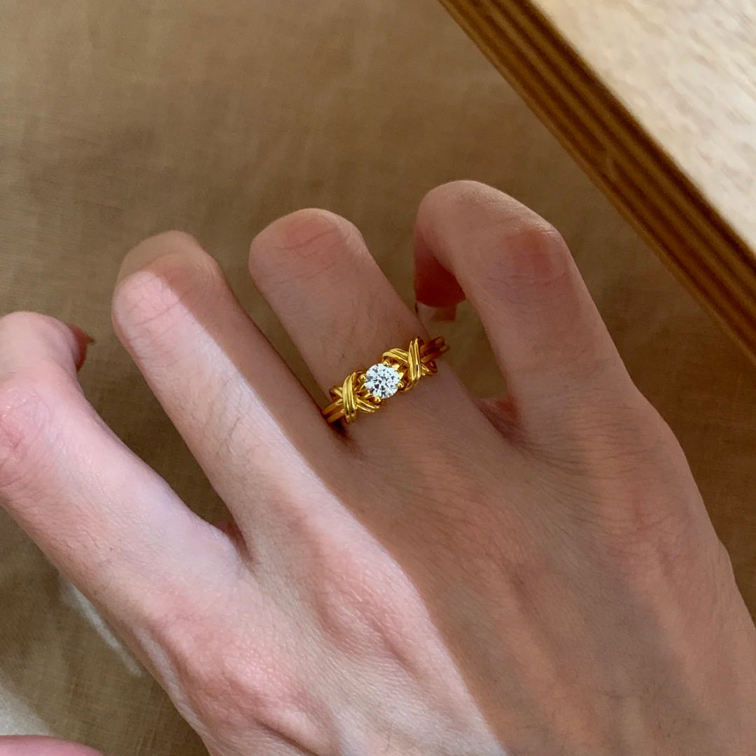 vintage轻奢中古麻花线条镶钻戒指小众不规则复古金色绑带指环女