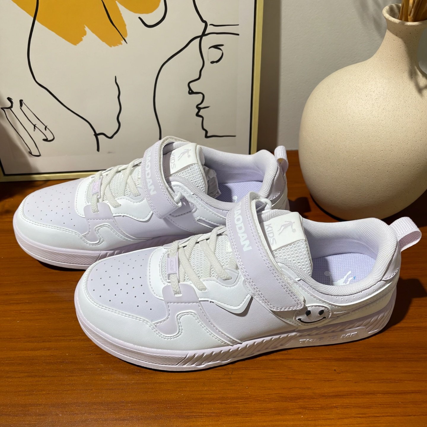 女童中大童运动休闲轻盈舒适板鞋百搭青少年粘粘板鞋时尚板鞋