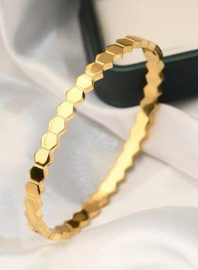 新款蜂巢钛钢手镯女小众设计ins