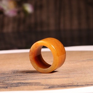 鸡油黄新疆和田玉黄沁籽料扳指黄玉戒指籽玉指环玉戒指