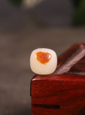 涵玉舍和田玉籽料红皮圆珠