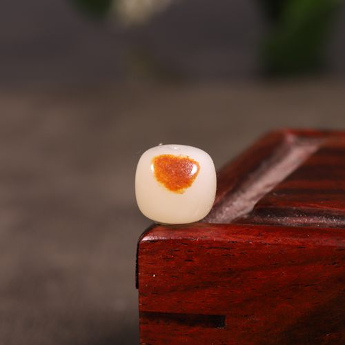涵玉舍和田玉籽料红皮圆珠