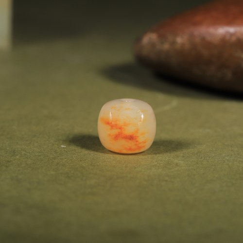 13mm天然新疆和田玉红皮籽料珠