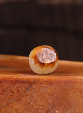 新疆和田玉籽料白玉老型珠