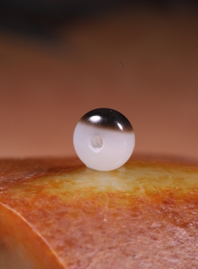 8mm新疆和田玉籽料青花隔片顶珠平安扣手串配珠手链配饰黑白单珠