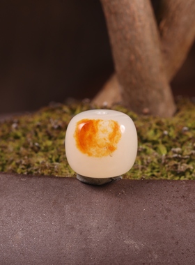 新疆和田玉籽料黄沁桶珠手串