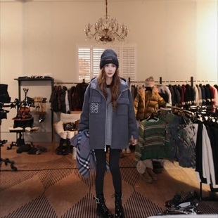 冬季新款设计感绵羊毛保暖羽绒服外套女 MKKQ86819 澳门小源同款