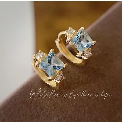 天然托帕石1.4克拉纯银耳扣