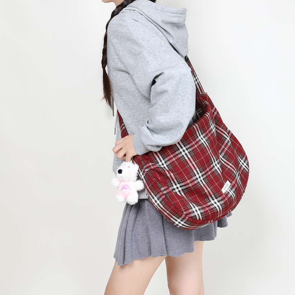 EHOOO格纹饺子包大容量通勤上课
