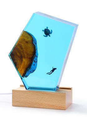 海洋微景观实木树脂灯摆件博物展览海龟潜水员树脂工艺品微缩盆景