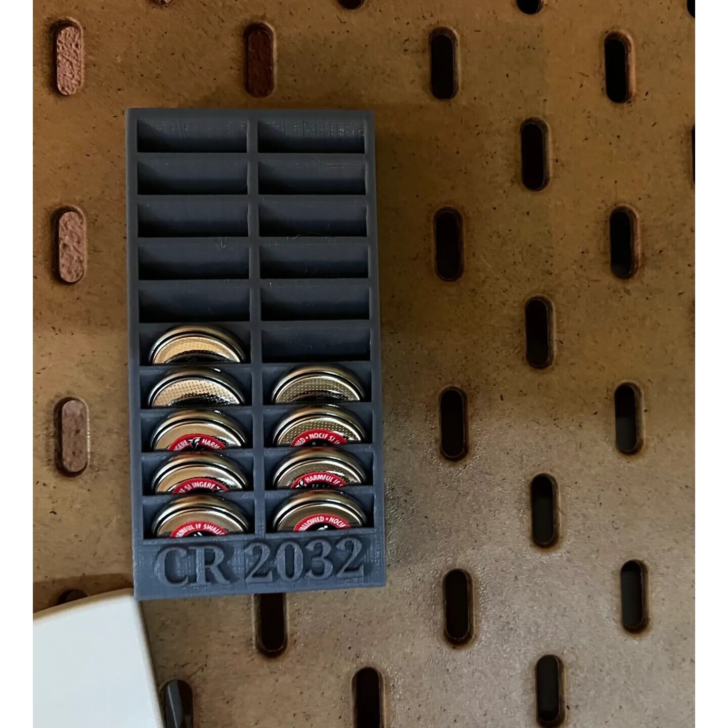 适用宜家SKADIS 斯考迪斯 宜家洞洞板配件 2032纽扣电池支架