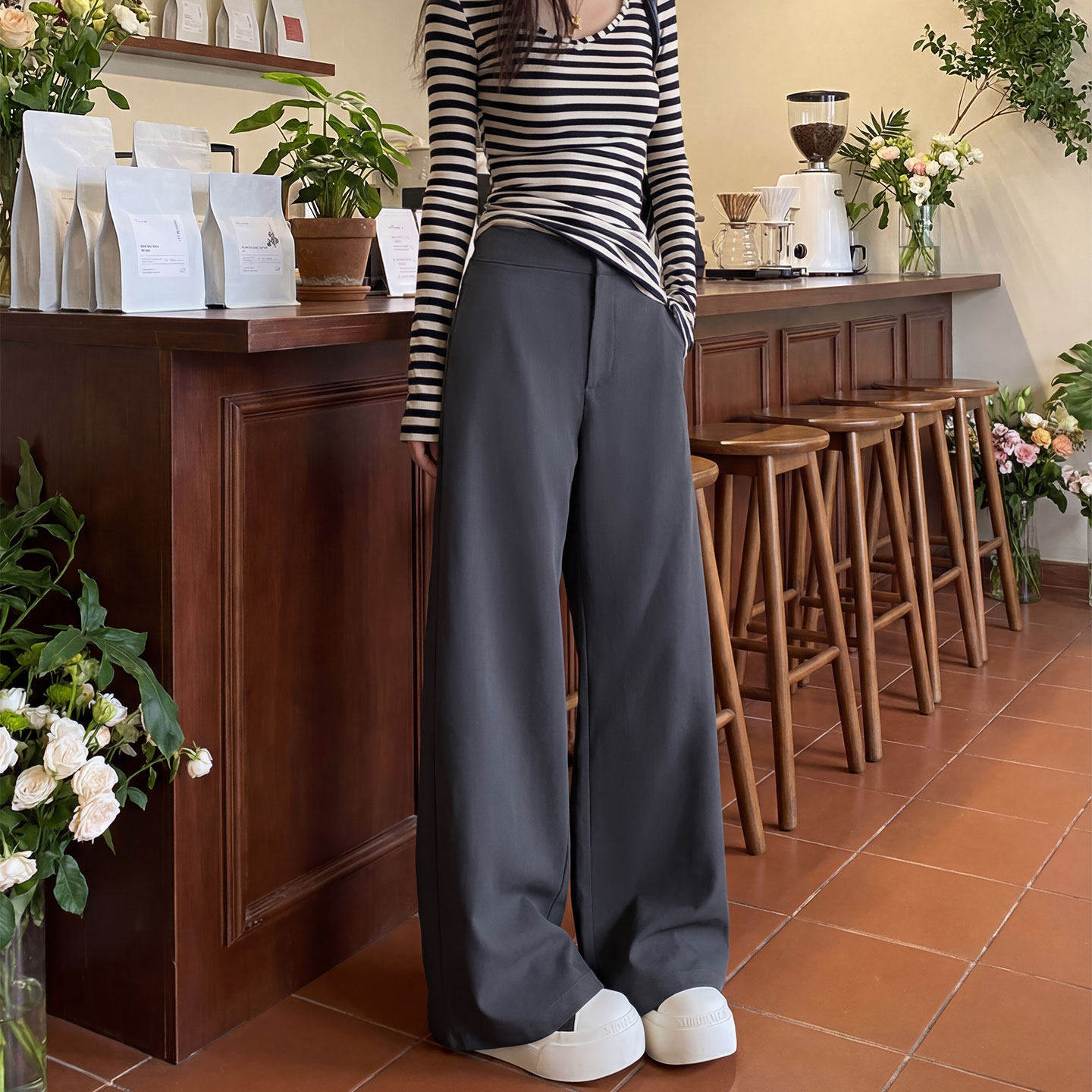灰色西装裤女夏季2026新款大码胖mm宽松显瘦小个子老钱风阔腿裤子