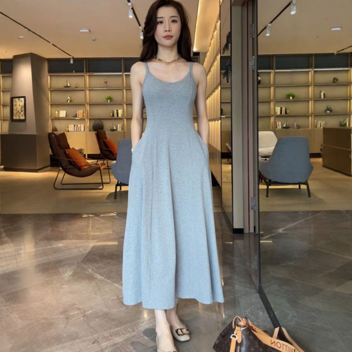 韩版灰色打底吊带洋装女