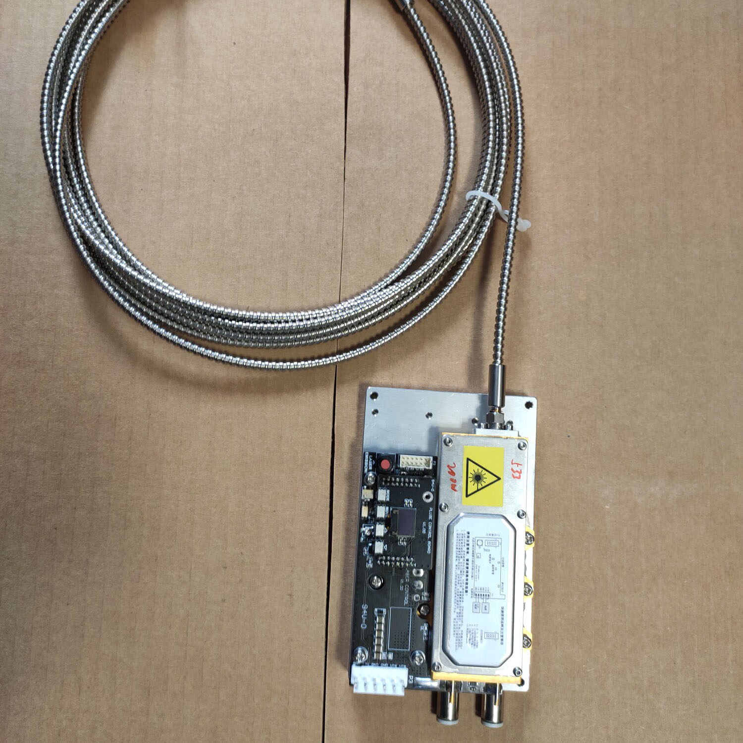 【定制】最高2khz200瓦激光器套件带水冷热沉可连续/脉冲工作频率