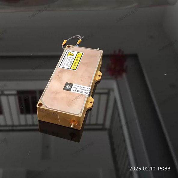 reci热刺激光发生器350w/375w自带水冷，也可以风冷散热915nm波长