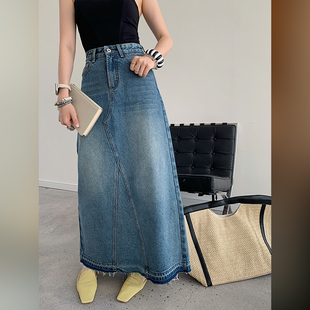十三粥 版型取胜 设计感复古开叉牛仔半身裙女遮肉慵懒显瘦半裙