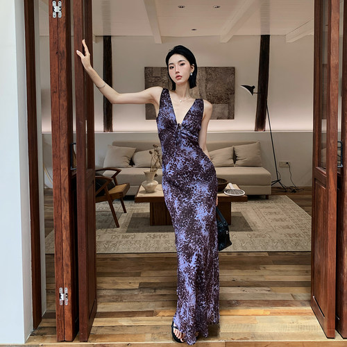 十三粥 紫豹 豹纹小众设计气质V领修身收腰显瘦夏季长裙连衣裙女
