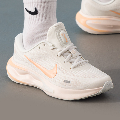 耐克（NIKE）跑步鞋女JOURNEY RUN 秋季新款缓震运动鞋透气训练慢
