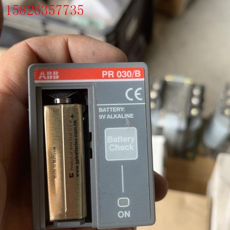 ABB  PR030/B 启动器   带电池 看好的(议价)