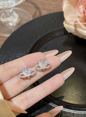 轻奢设计感耳饰设计感小众百搭耳环银针超闪锆石宇宙星球精致耳钉