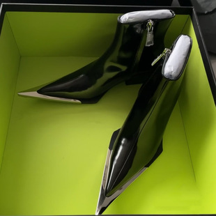 2025秋冬女士新款超尖头高跟切尔西短靴粗跟金属铁头侧拉链瘦瘦靴