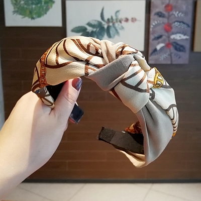 百搭外出宽边韩版可爱风戴头发箍