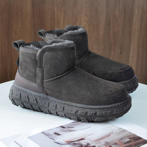 冬季皮毛一体轮胎底防滑短靴