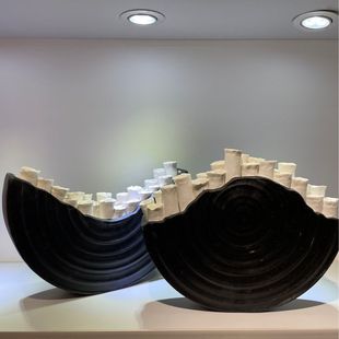 现代艺术白色多孔陶瓷花瓶花器摆件售楼处会所样板房饰品酒柜装 饰