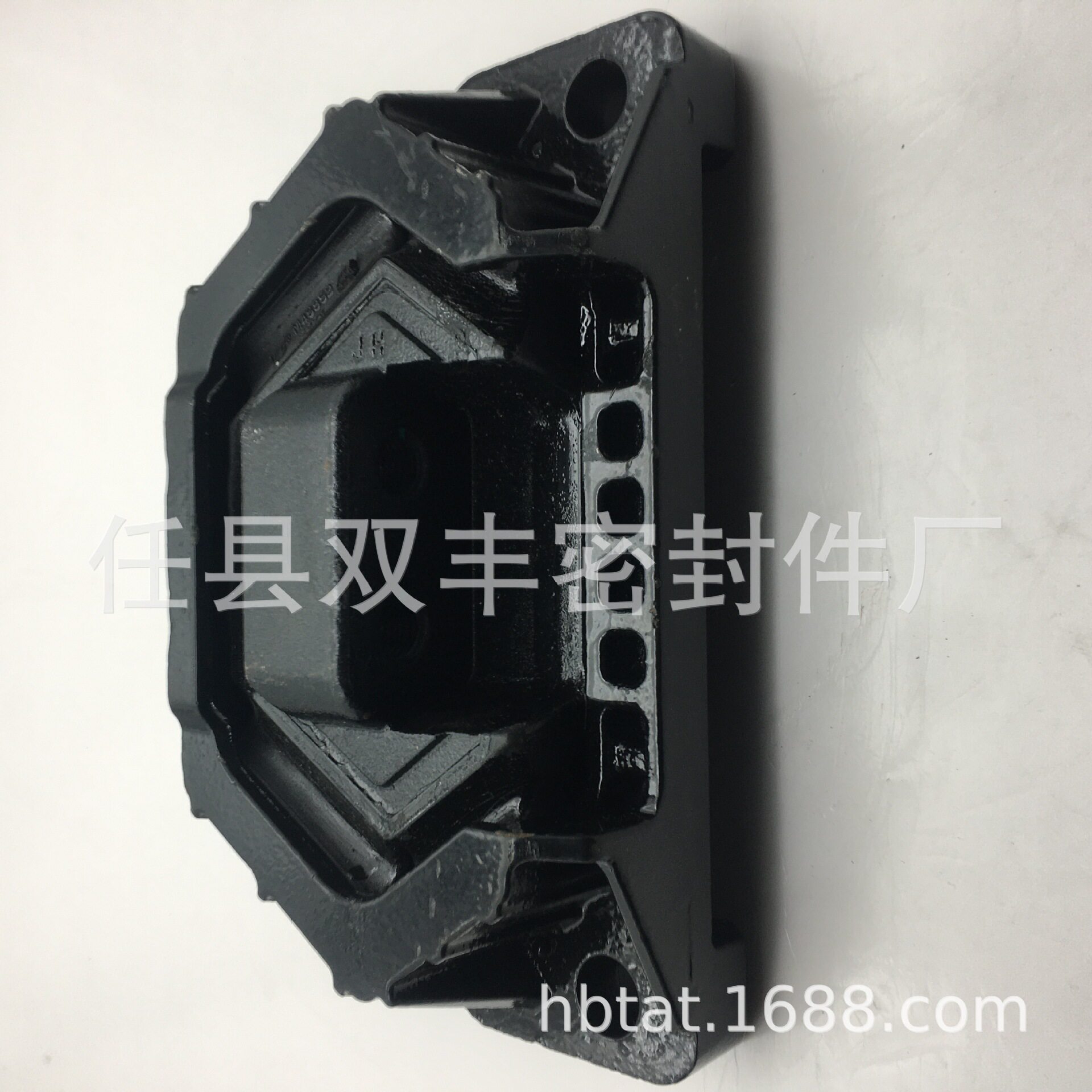 源头厂家促销美系卡车肯沃斯福莱纳发动机支架OE; M46852质量三包