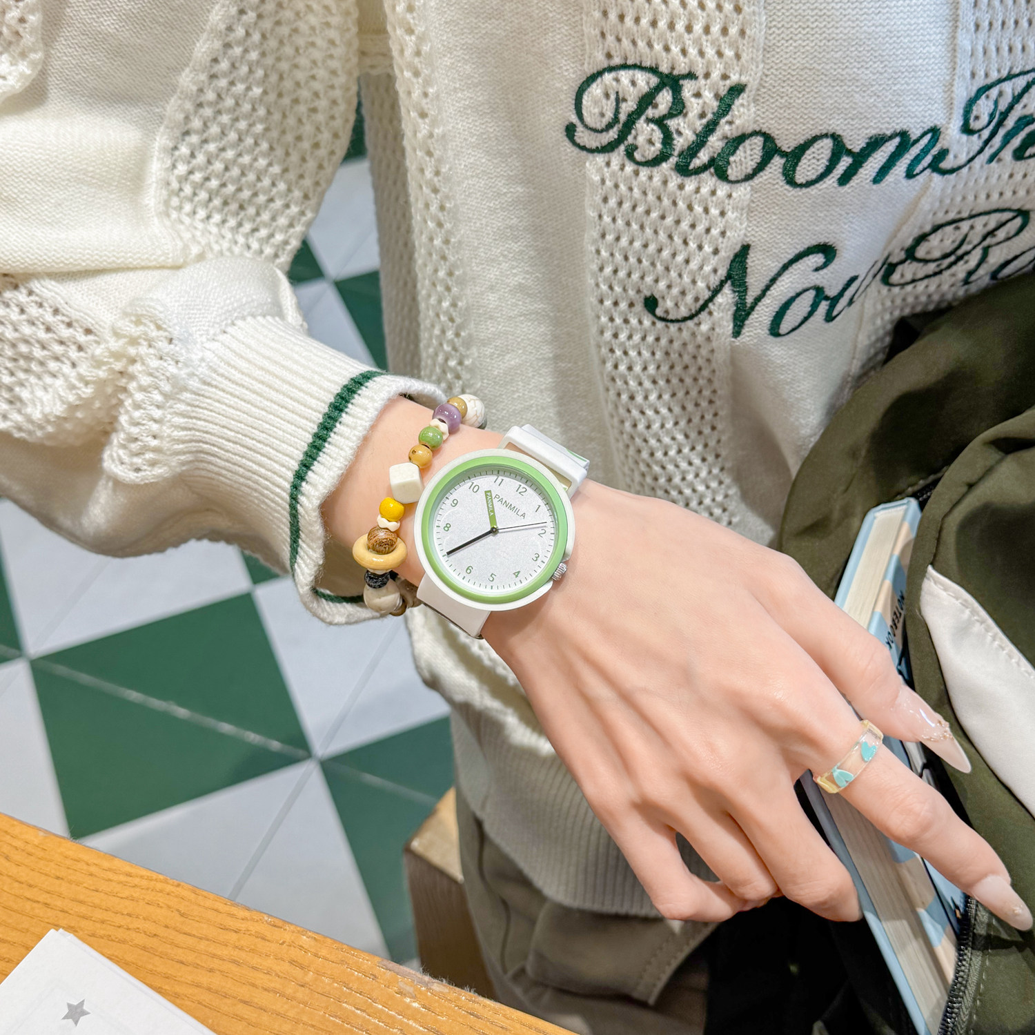 硅胶手表女一表多带可拆卸表壳