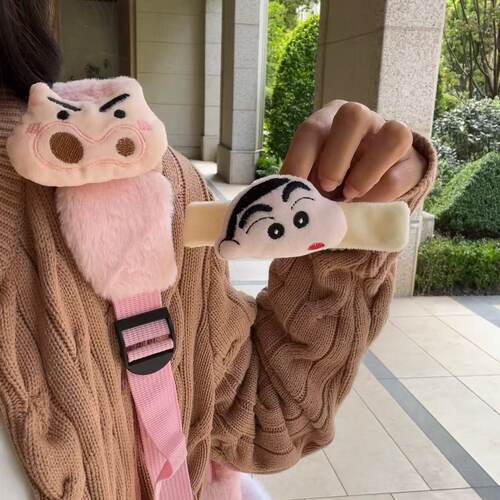 笔小新毛绒书包肩带玩偶