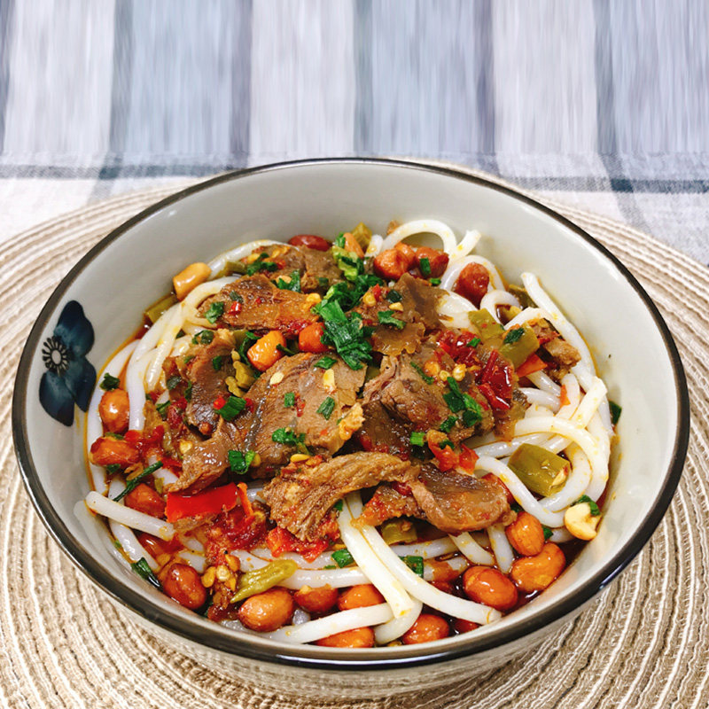 正宗湖南宝隆和邵阳米粉大片牛肉臊子木耳豆腐粉方便速食粗米线