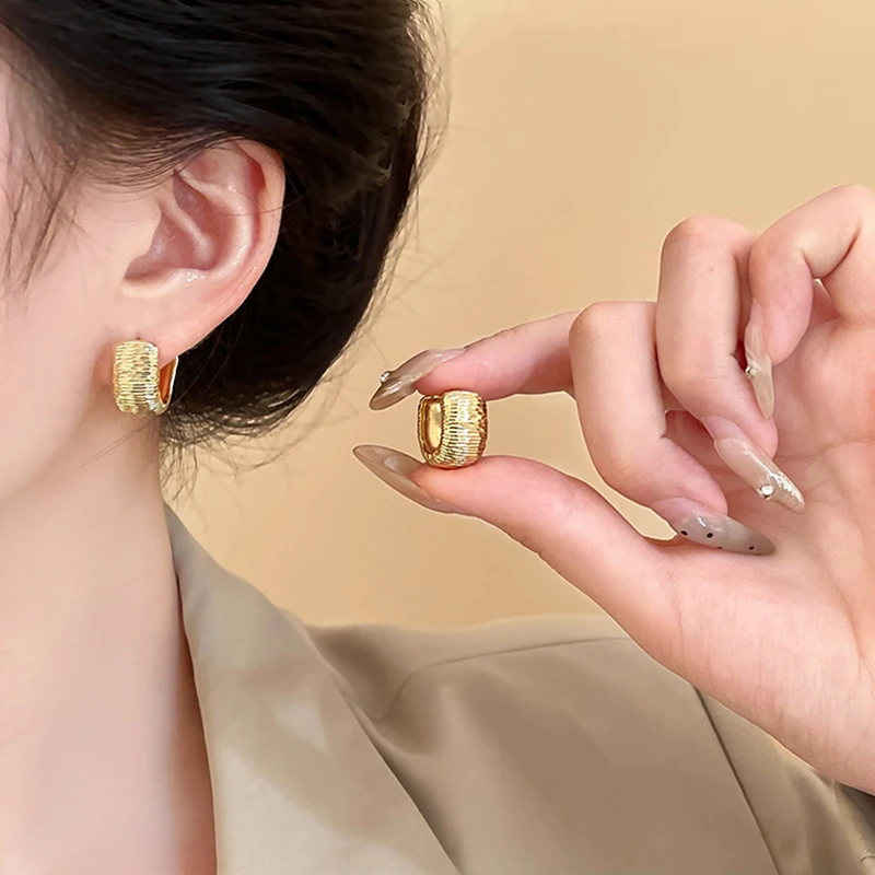 金色百搭几何圈圈耳环