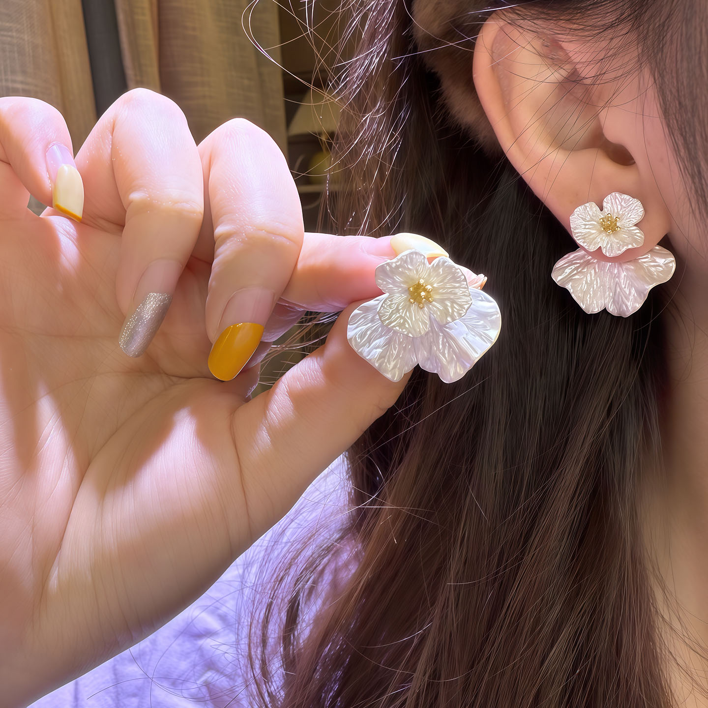 白色花朵小裙子耳钉女