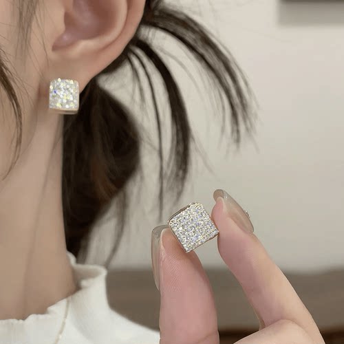 立体几何超闪满钻耳扣女
