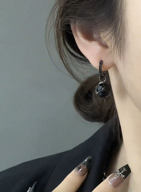 黑色锆石球球吊坠耳扣女2023年新款潮气质百搭高级感网红耳环耳饰