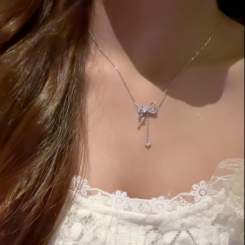 银色锆石蝴蝶结吊坠项链女